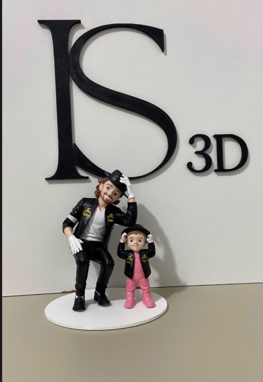 Miniatura de adulto com crianca