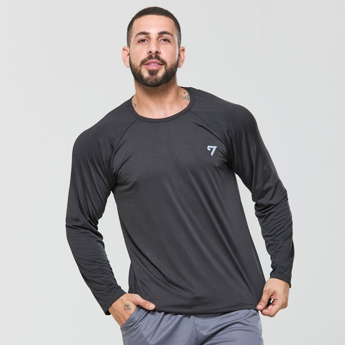 Camiseta Raglan Manga Longa Proteção Solar UV50 Preto